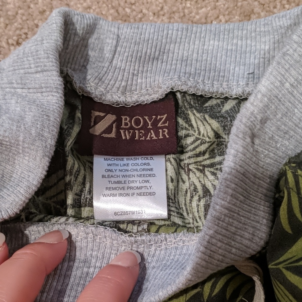 Shorts - Picture 2 of 2